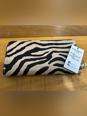 Brentano Zebra Print Wallet/Wristlet